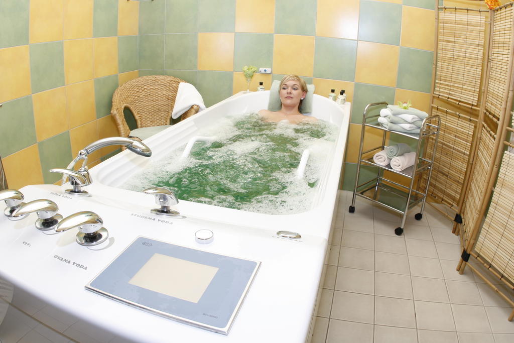 Wellness Hotel Diana Velké Losiny Eksteriør billede
